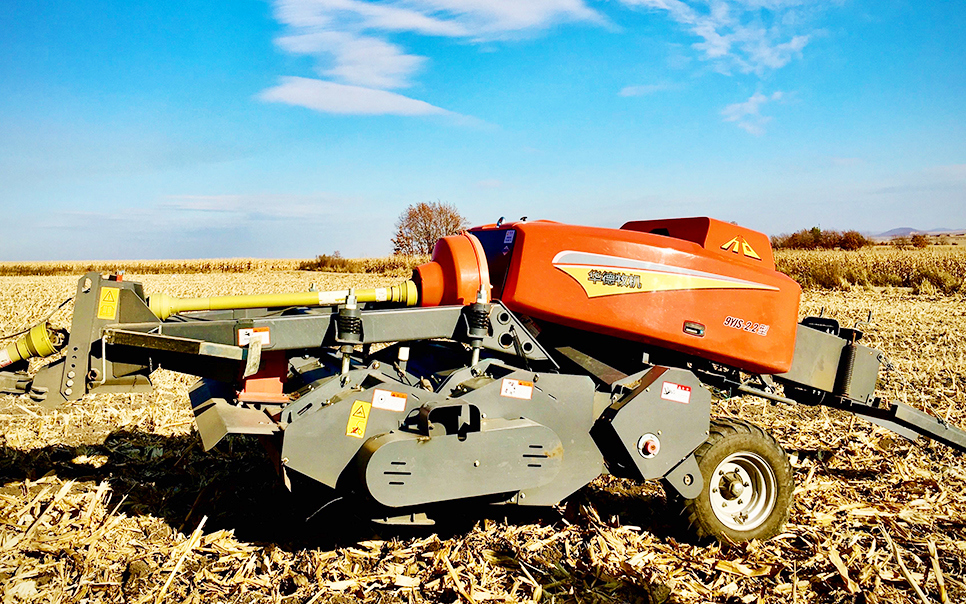 標(biāo)題：9YJS-2.2雙刀軸秸稈切割揉碎方捆壓捆機(jī)
瀏覽次數(shù)：92
發(fā)表時(shí)間：2023-12-12