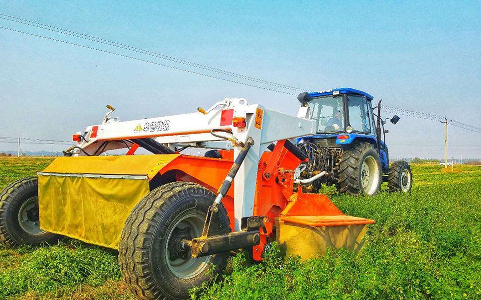 標(biāo)題：9GBXQ-3.0型旋轉(zhuǎn)式切割壓扁機(jī)
瀏覽次數(shù)：116
發(fā)表時(shí)間：2023-12-12