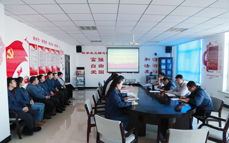 標題：華德牧草公司黨委召開2023年度黨支部書記抓基層黨建述職評議會
瀏覽次數(shù)：1162
發(fā)表時間：2024-01-10