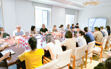 標(biāo)題：研究中心召開研發(fā)工作推進(jìn)會(huì)暨落實(shí)“十四五”規(guī)劃研討交流會(huì)
瀏覽次數(shù)：1445
發(fā)表時(shí)間：2024-07-23